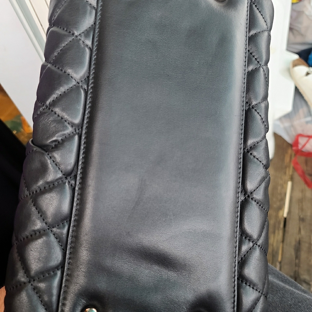 Chanel  hand purse - Picture 3 of 5